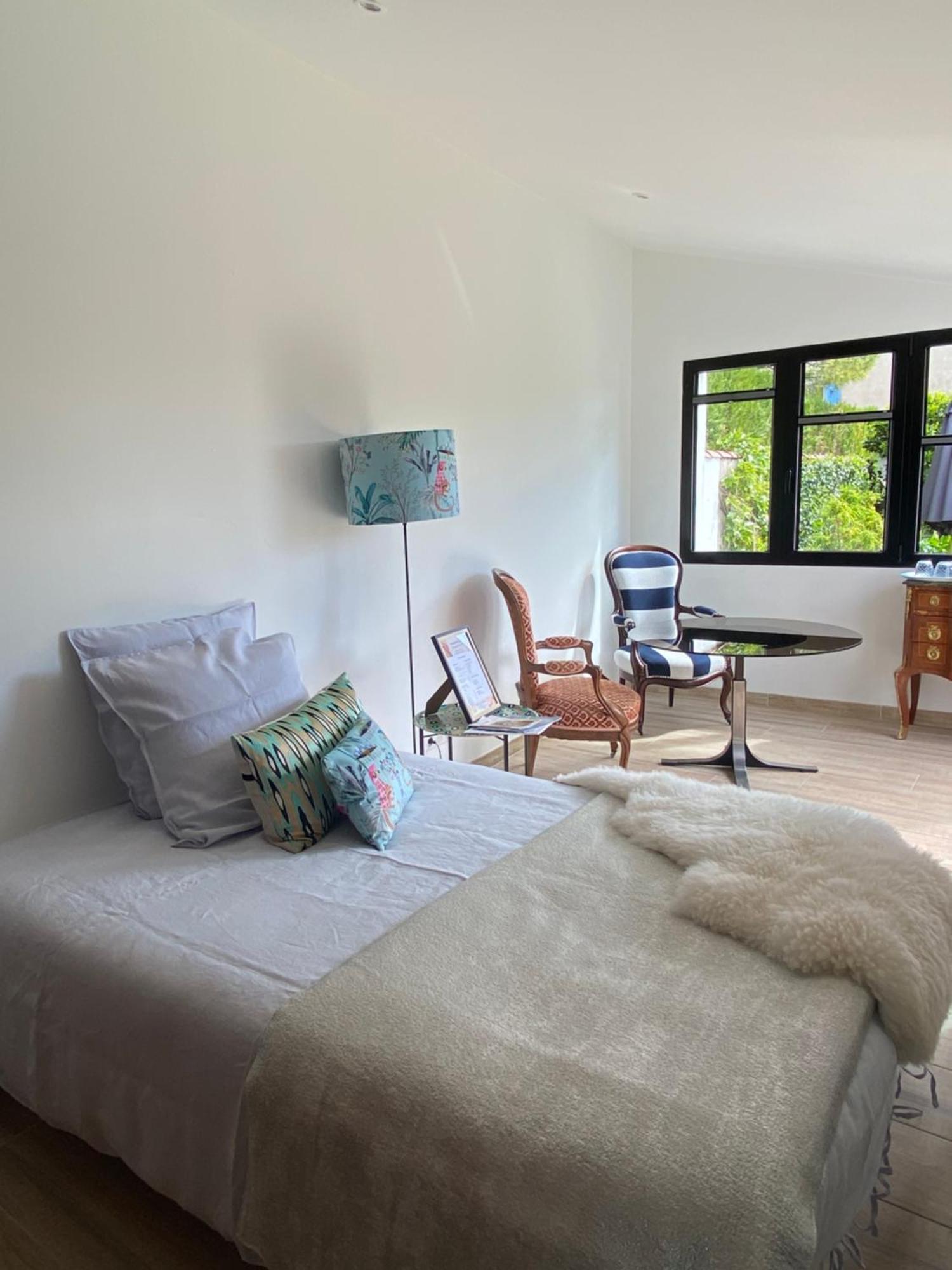 Bed and Breakfast Le 5 Bis Mornac-sur-Seudre Esterno foto